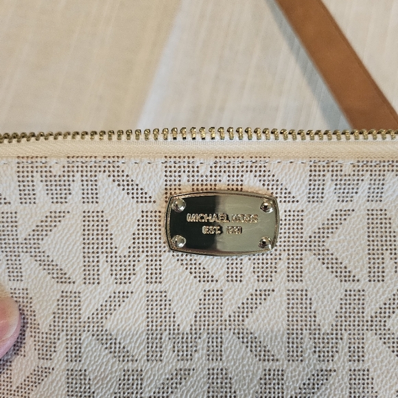 Michael Kors Cream Monogram Belt Bag - Picture 8 of 11